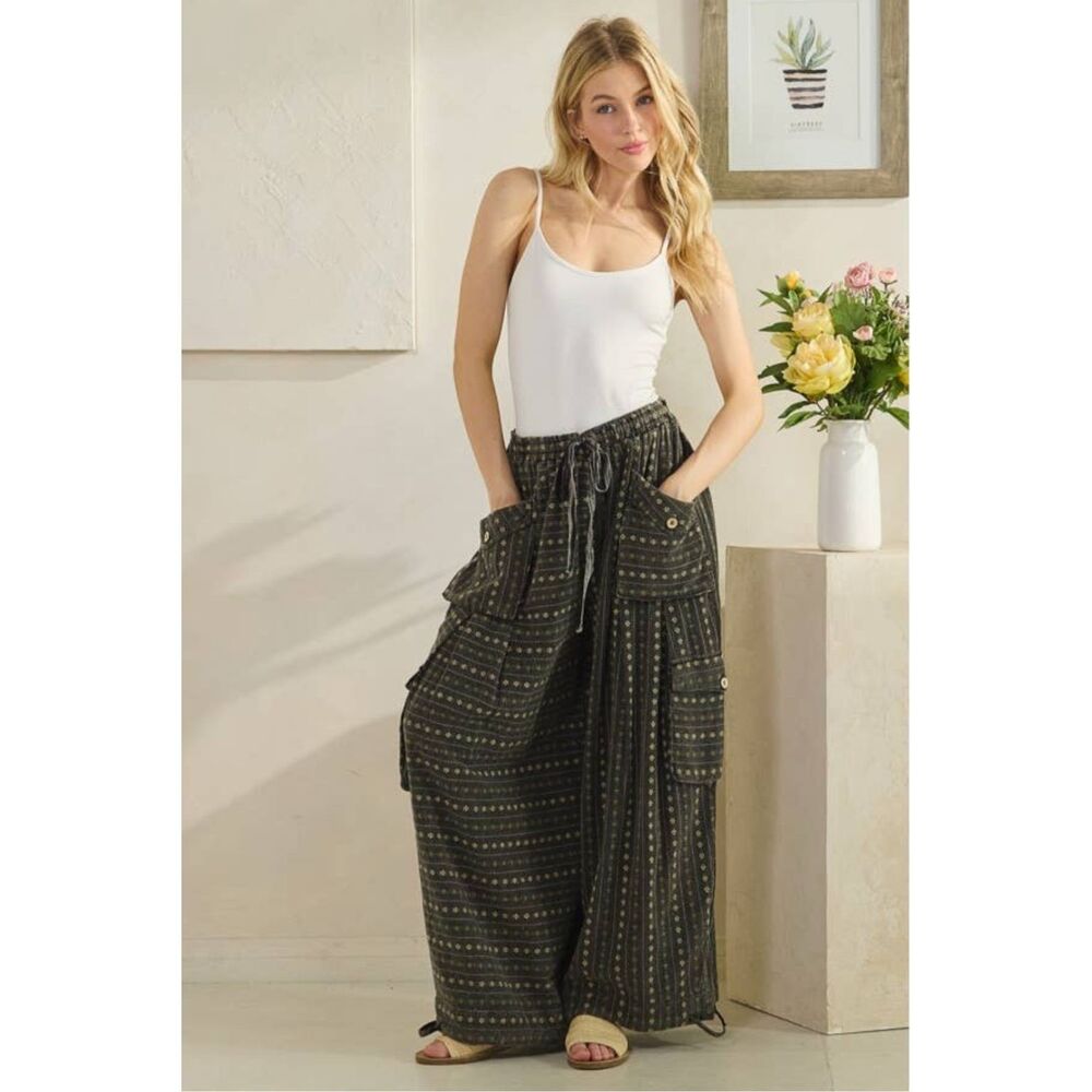 Oli & Hali Black Washed 3D Pocket Flower Wide Leg Pants Size L